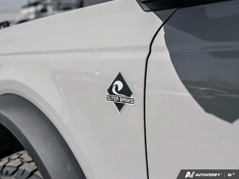 NEW 2026 Ford Bronco Outer Banks - Avalanche Exterior / BLACK ONYX LEATHER TRIM/VINYL Interior - $73,939 - Stock #E60286 - VIN 1FMEE8BP3TLA46727 - Photo 27