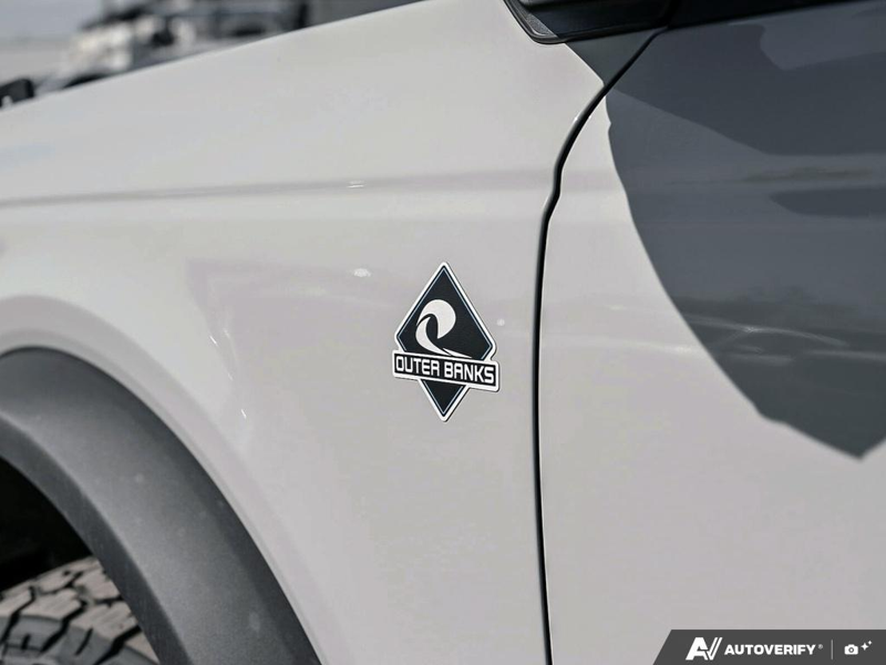 NEW 2026 Ford Bronco Outer Banks - Avalanche Exterior / BLACK ONYX LEATHER TRIM/VINYL Interior - $72,839 - Stock #E60286 - VIN 1FMEE8BP3TLA46727 - Photo 27