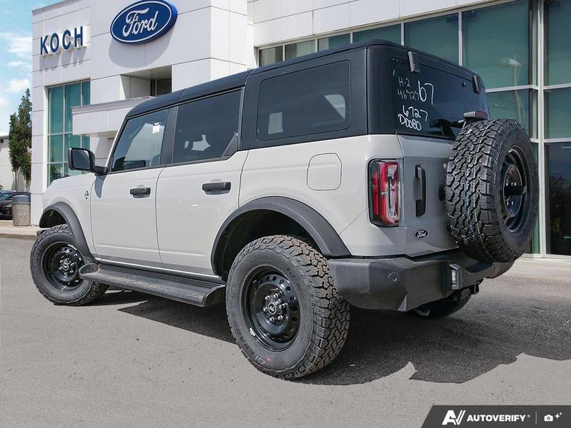 NEW 2026 Ford Bronco Outer Banks - Avalanche Exterior / BLACK ONYX LEATHER TRIM/VINYL Interior - $73,939 - Stock #E60286 - VIN 1FMEE8BP3TLA46727 - Photo 4