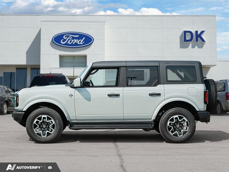 NEW 2026 Ford Bronco Outer Banks - Avalanche Grey Exterior / BLACK ONYX LEATHER TRIM/VINYL Interior - $67,419 - Stock #D60694 - VIN 1FMEE8BPXTLB33704 - Photo 3