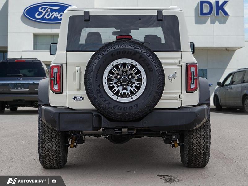 NEW 2026 Ford Bronco Outer Banks - Wimbledon White Exterior / BLACK ONYX-LEATHER/VINYL Interior - $81,663 - Stock #D60363 - VIN 1FMEE8BH4TLA54263 - Photo 5