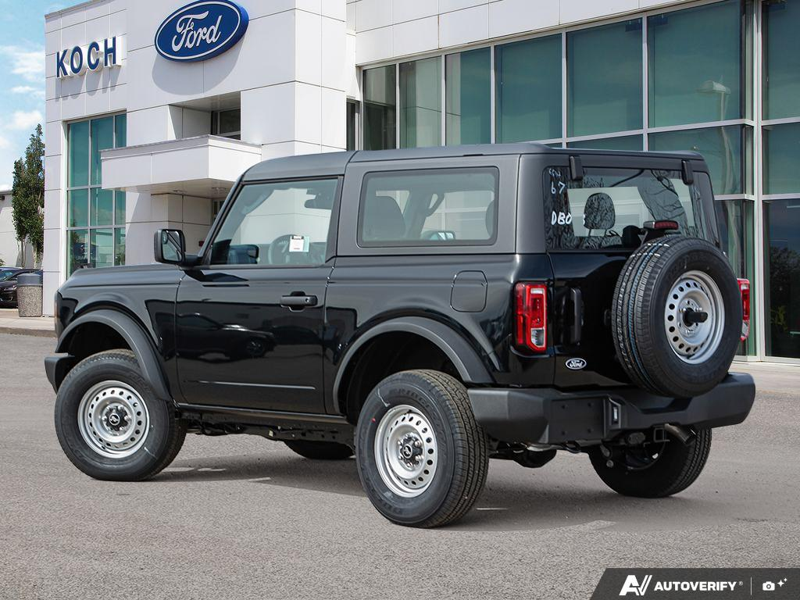 NEW 2026 Ford Bronco Base - Shadow Black Exterior / BLACK CLOTH GREY Interior - $49,937 - Stock #E60542 - VIN 1FMDE6AH9TLA76647 - Photo 4