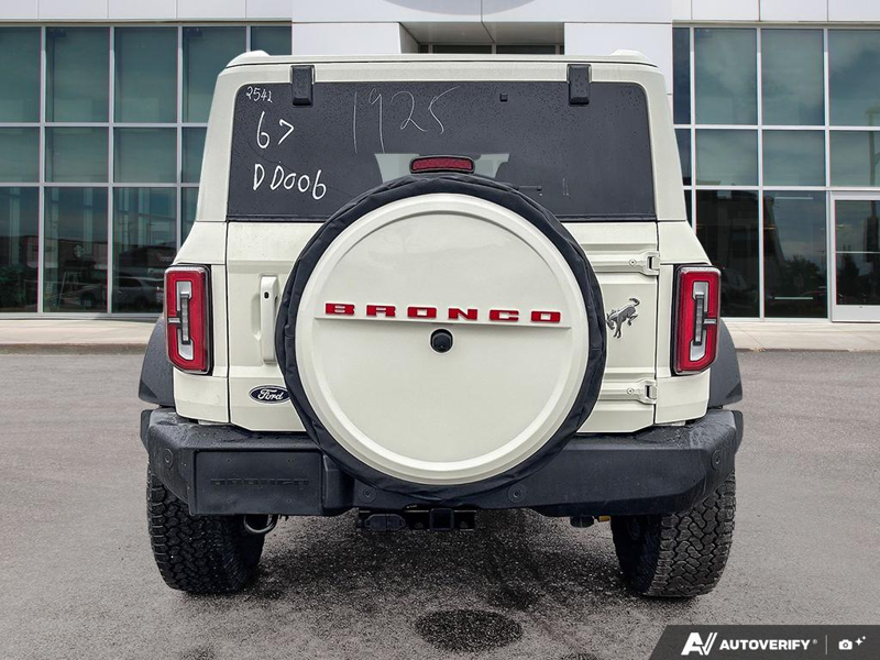 NEW 2026 Ford Bronco Outer Banks 60th Anniversary Edition - Wimbledon White Exterior / BLACK ONYX-LEATHER/VINYL Interior - $73,857 - Stock #E60681 - VIN 1FMEE8BH0TLA92542 - Photo 5