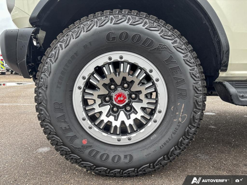 NEW 2026 Ford Bronco Outer Banks 60th Anniversary Edition - Wimbledon White Exterior / BLACK ONYX-LEATHER/VINYL Interior - $73,857 - Stock #E60681 - VIN 1FMEE8BH0TLA92542 - Photo 6