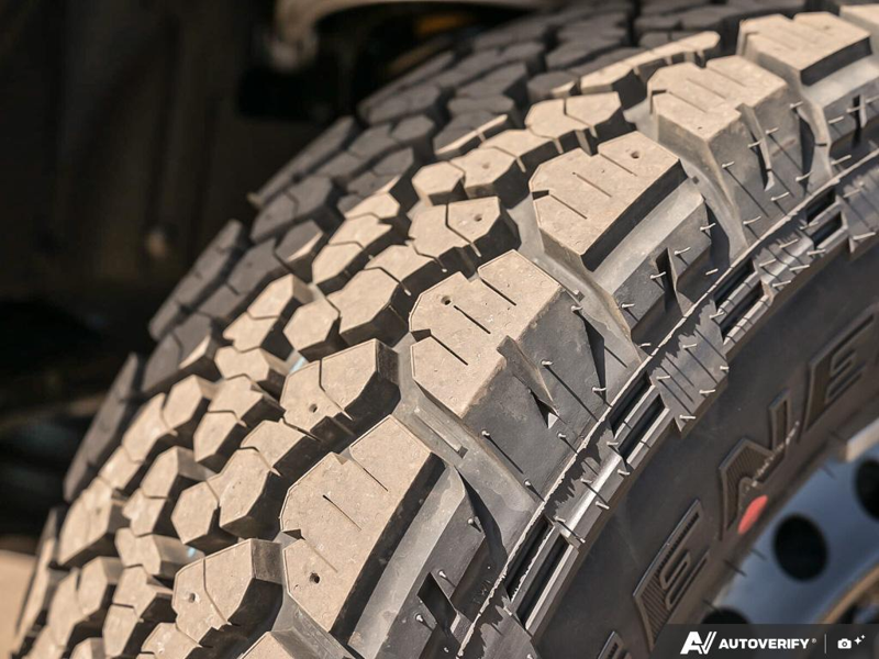 NEW 2026 Ford Bronco Big Bend Manual - Oxford White Exterior / GREY/BLACK CLOTH Interior - $59,754 - Stock #E60514 - VIN 1FMDE7BH1TLA76226 - Photo 7