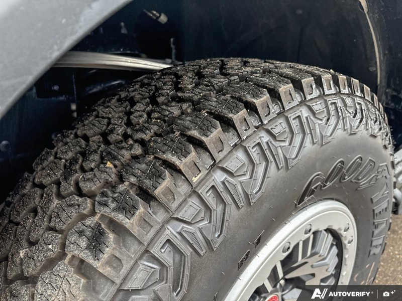 NEW 2026 Ford Bronco Outer Banks 60th Anniversary Edition - Wimbledon White Exterior / BLACK ONYX-LEATHER/VINYL Interior - $73,857 - Stock #E60681 - VIN 1FMEE8BH0TLA92542 - Photo 7