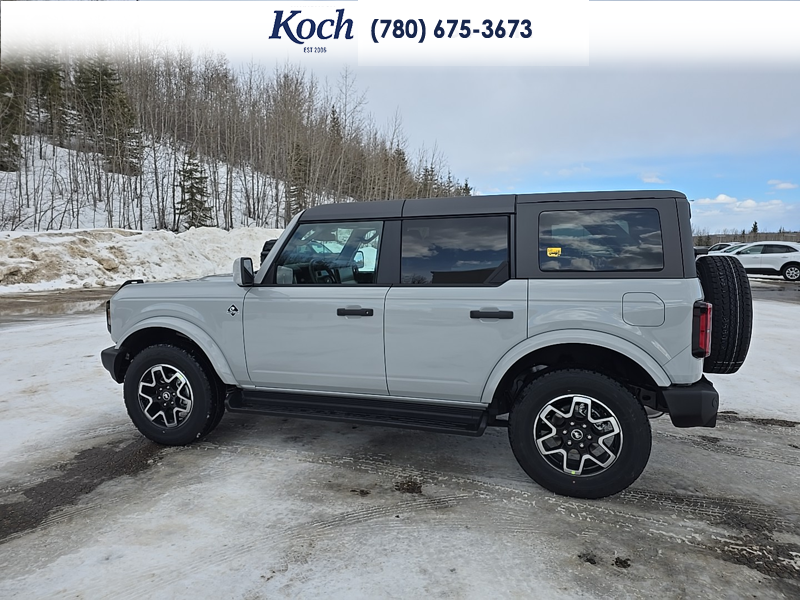 NEW 2026 Ford Bronco Outer Banks - Avalanche Exterior / BLACK ONYX LEATHER TRIM/VINYL Interior - $71,590 - Stock #A26078 - VIN 1FMDE8BH6TLA58407 - Photo 8