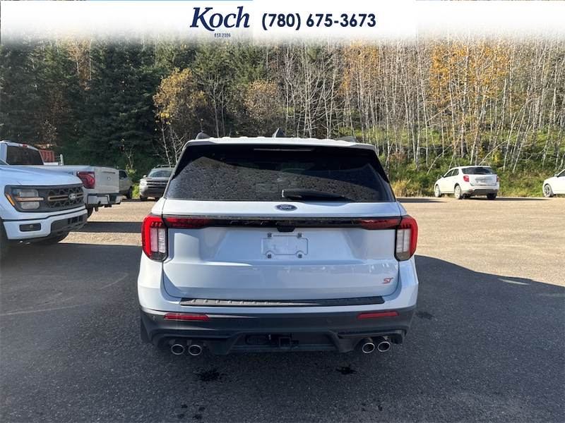 NEW 2026 Ford Explorer ST - Space White Metallic Exterior / ONYX, HEAT/VENT UNIQUE MIKO SUEDE SPORT CAPTAIN'S CHAIRS Interior - $75,130 - Stock #A26267 - VIN 1FMWK8GC3TGB05111 - Photo 10