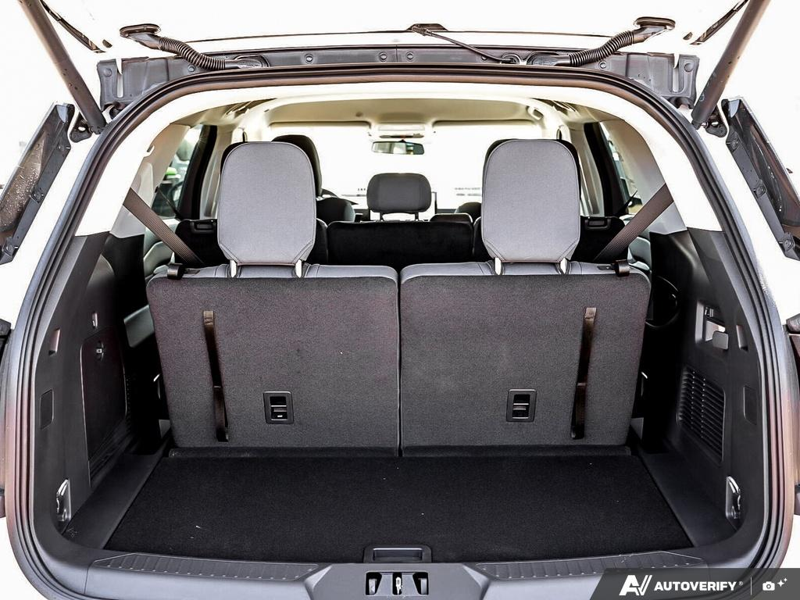 NEW 2026 Ford Explorer Active - Oxford White Exterior / DARK SPACE GRAY CLOTH Interior - $55,924 - Stock #E60258 - VIN 1FMUK8DH5TGA82812 - Photo 11