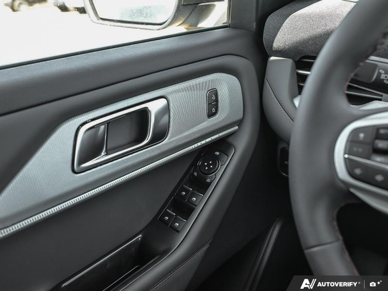 NEW 2026 Ford Explorer Active - Oxford White Exterior / DARK SPACE GRAY CLOTH Interior - $55,924 - Stock #E60258 - VIN 1FMUK8DH5TGA82812 - Photo 17