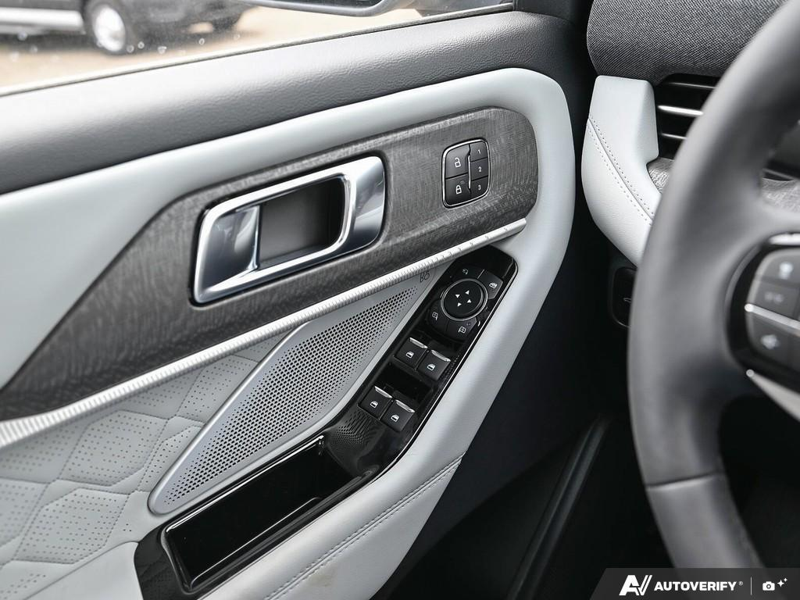 NEW 2026 Ford Explorer Platinum - Star White Tri-coat Metallic Exterior / CRYSTAL GRAY LEATHER Interior - $63,934 - Stock #E60278 - VIN 1FMUK8HHXTGA83402 - Photo 17