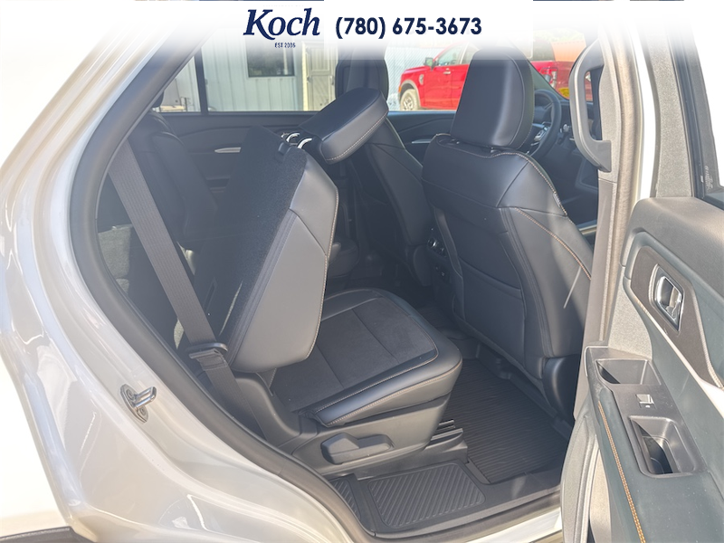 NEW 2026 Ford Explorer Tremor - Star White Tri-Coat Exterior / ONYX, HEAT/VENTILATED MIKO SUEDE SPORT CAPTAIN'S CHAIRS Interior - $66,780 - Stock #A26207 - VIN 1FMUK8JH7TGB86660 - Photo 20