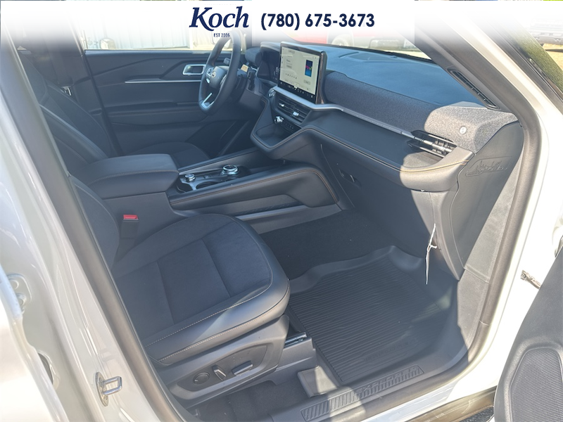 NEW 2026 Ford Explorer Tremor - Star White Tri-Coat Exterior / ONYX, HEAT/VENTILATED MIKO SUEDE SPORT CAPTAIN'S CHAIRS Interior - $66,780 - Stock #A26207 - VIN 1FMUK8JH7TGB86660 - Photo 21