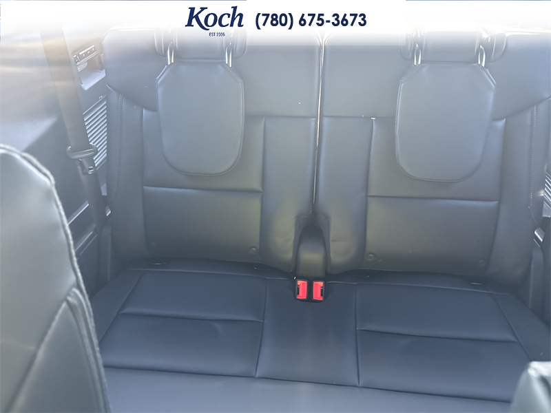 NEW 2026 Ford Explorer Tremor - Star White Tri-Coat Exterior / ONYX, HEAT/VENTILATED MIKO SUEDE SPORT CAPTAIN'S CHAIRS Interior - $66,780 - Stock #A26207 - VIN 1FMUK8JH7TGB86660 - Photo 34