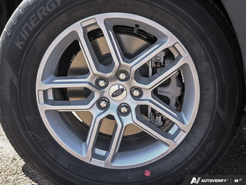 NEW 2026 Ford Explorer Active - Oxford White Exterior / DARK SPACE GRAY CLOTH Interior - $55,924 - Stock #E60258 - VIN 1FMUK8DH5TGA82812 - Photo 6