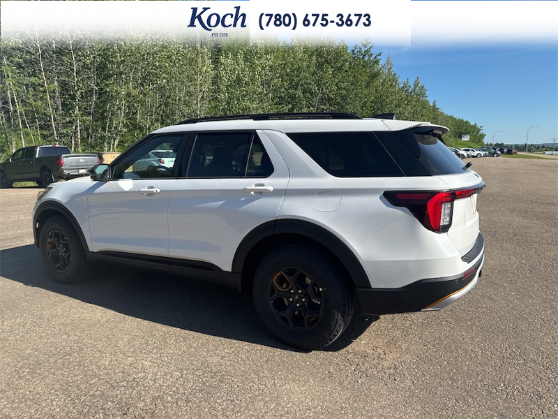 NEW 2026 Ford Explorer Tremor - Star White Tri-Coat Exterior / ONYX, HEAT/VENTILATED MIKO SUEDE SPORT CAPTAIN'S CHAIRS Interior - $66,780 - Stock #A26207 - VIN 1FMUK8JH7TGB86660 - Photo 9
