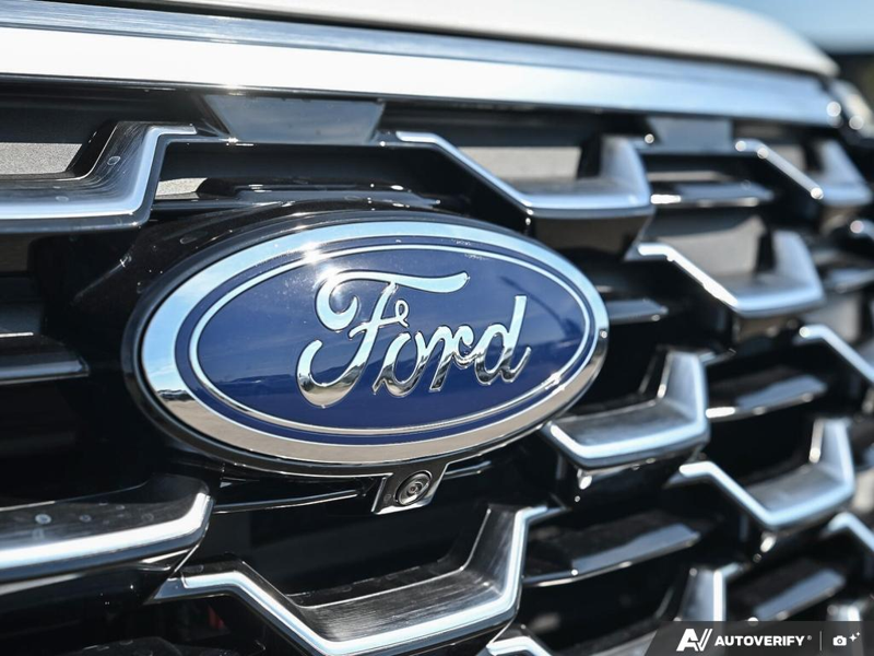 NEW 2026 Ford Explorer Platinum - Star White Tri-Coat Exterior / MOJAVE DUSK, PREM. LEATHER SEATING SURFACES SPORT CAPTAIN CHAIRS Interior - $64,348 - Stock #E61073 - VIN 1FMUK8HHXTGC46954 - Photo 9