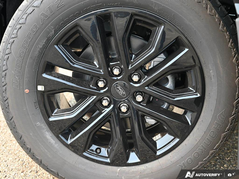 NEW 2026 Ford F-150 LARIAT - Agate Black Exterior / BLACK ACTIVE X Interior - $79,949 - Stock #E60927 - VIN 1FTFW5L81TFB68058 - Photo 6