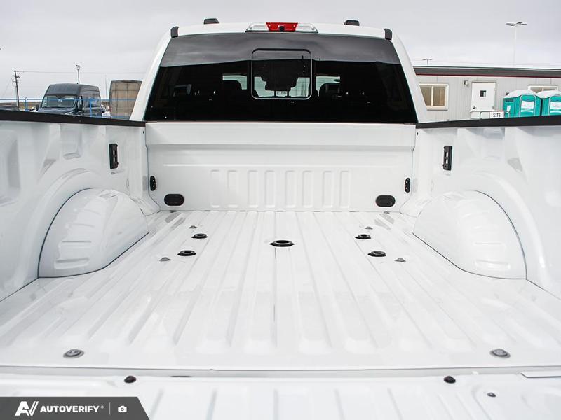 NEW 2026 Ford F-350 Super Duty Platinum - Star White Tri-coat Metallic Exterior / BLACK ONYX/BLUE LEATHER Interior - $131,716 - Stock #D60358 - VIN 1FT8W3BM1TEE07738 - Photo 11