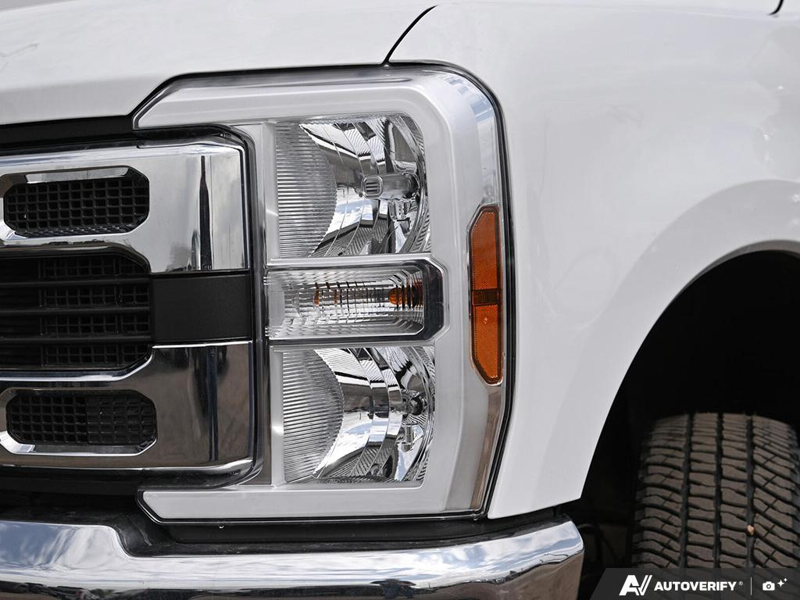 NEW 2026 Ford F-350 Super Duty XLT DRW - Oxford White Exterior / MEDIUM DARK SLATE CLOTH Interior - $97,219 - Stock #E60441 - VIN 1FT8W3DT0TED88541 - Photo 10
