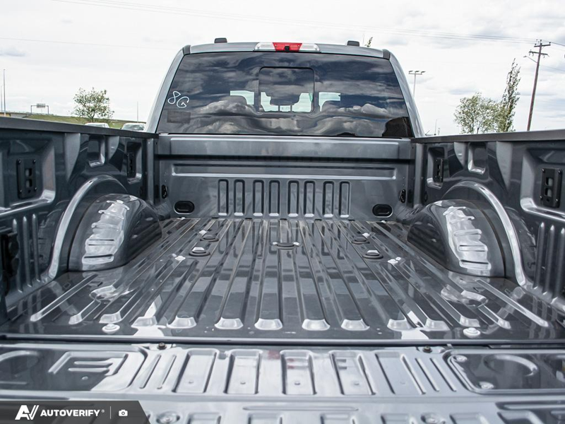 NEW 2026 Ford F-350 Super Duty Platinum - Carbonized Grey Metallic Exterior / BLACK ONYX/BLUE LEATHER Interior - $119,261 - Stock #D60444 - VIN 1FT8W3BMXTEE27115 - Photo 10