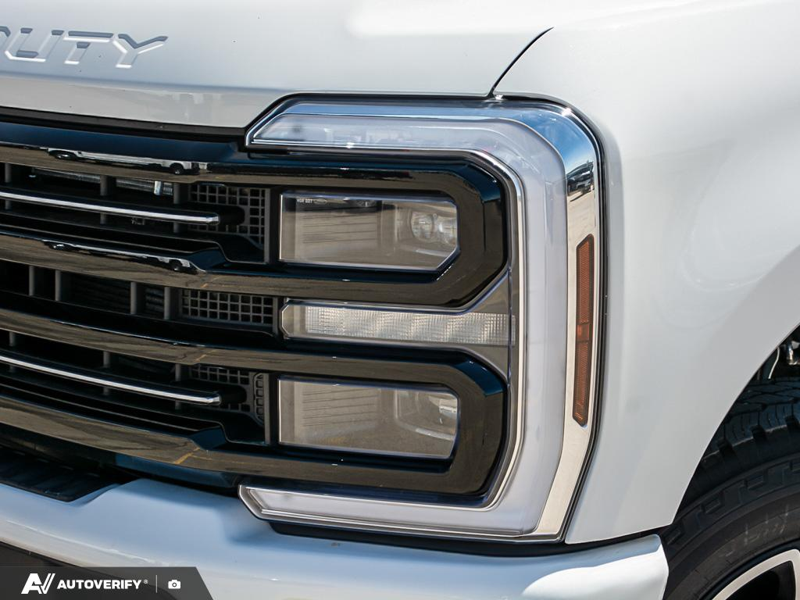 NEW 2026 Ford F-350 Super Duty Platinum - Star White Tri-coat Metallic Exterior / BLACK ONYX/BLUE LEATHER Interior - $124,067 - Stock #D60638 - VIN 1FT8W3BM4TEE13999 - Photo 10