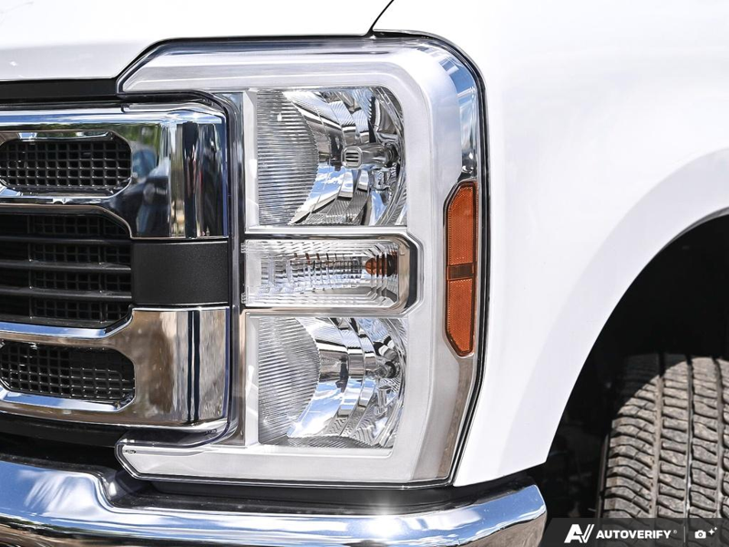 NEW 2026 Ford F-350 Super Duty XLT DRW - Oxford White Exterior / MEDIUM DARK SLATE CLOTH Interior - $91,954 - Stock #E60757 - VIN 1FT8W3DT2TEE82498 - Photo 10