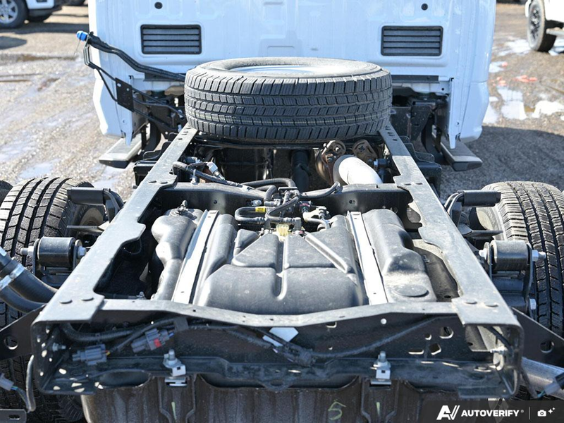 NEW 2026 Ford F-350 Super Duty XLT - Oxford White Exterior / MEDIUM DARK SLATE CLOTH Interior - $92,914 - Stock #E60337 - VIN 1FD8W3HT1TED93575 - Photo 11