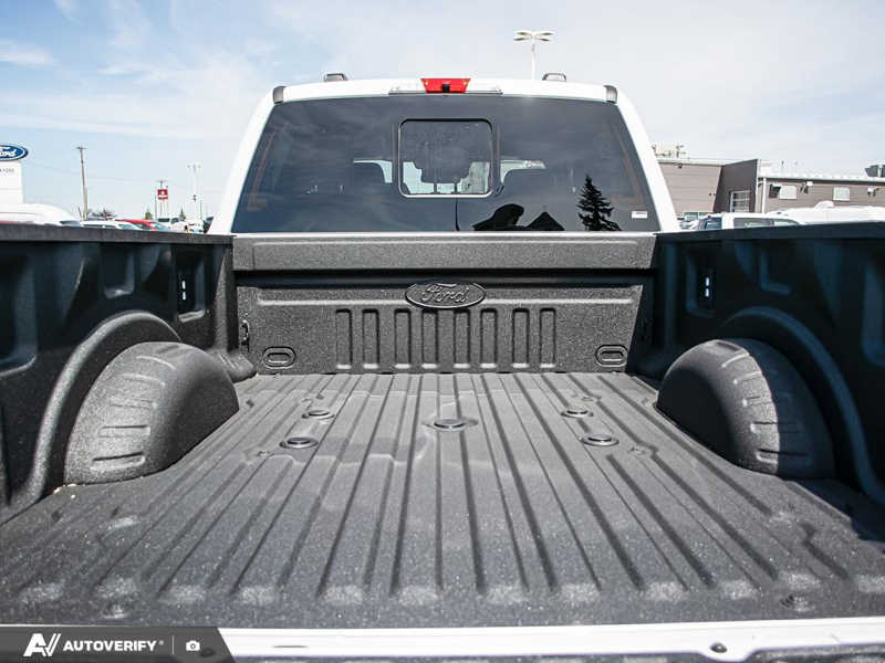 NEW 2026 Ford F-350 Super Duty Platinum - Star White Tri-coat Metallic Exterior / BLACK ONYX/BLUE LEATHER Interior - $120,391 - Stock #D60632 - VIN 1FT8W3BM1TED96420 - Photo 11