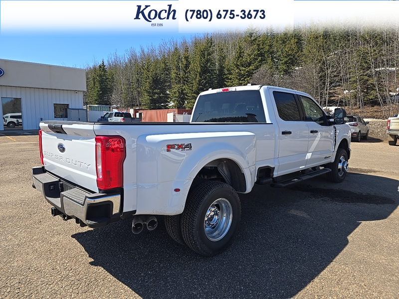 NEW 2026 Ford F-350 Super Duty XLT - Oxford White Exterior / MEDIUM DARK SLATE CLOTH Interior - $96,610 - Stock #A26124 - VIN 1FT8W3DT0TED88927 - Photo 11