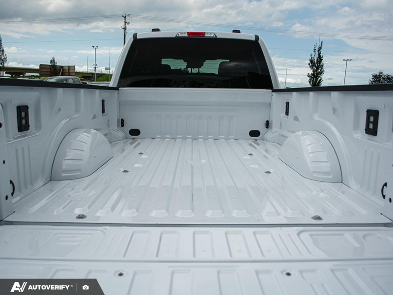 NEW 2026 Ford F-350 Super Duty XLT - Oxford White Exterior / MEDIUM DARK SLATE CLOTH Interior - $87,264 - Stock #D60619 - VIN 1FT8W3BT2TEE86652 - Photo 11