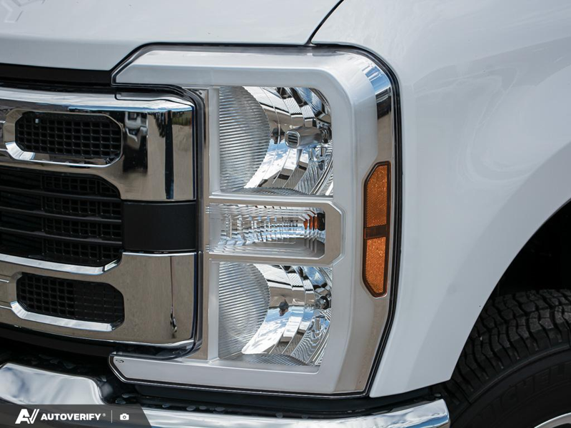 NEW 2026 Ford F-350 Super Duty XLT - Oxford White Exterior / MEDIUM DARK SLATE CLOTH Interior - $91,707 - Stock #D60648 - VIN 1FT8W3DT9TEF02228 - Photo 11