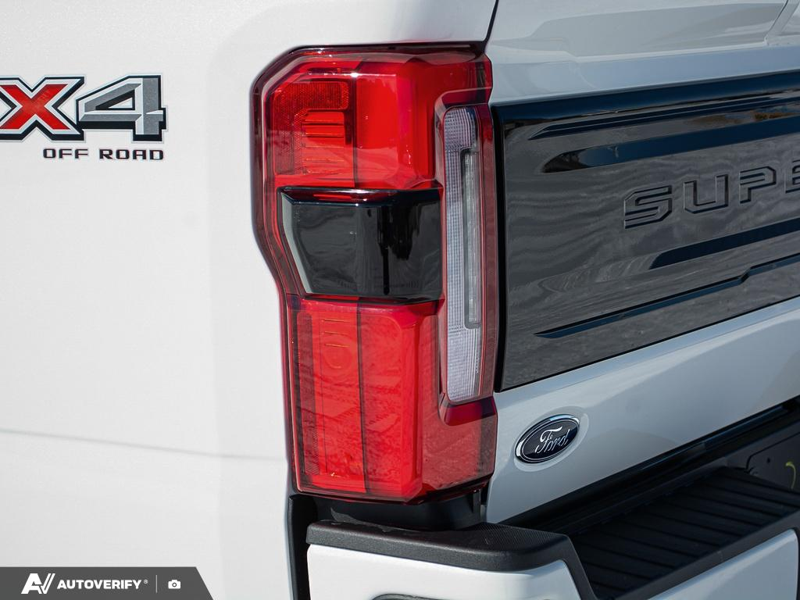 NEW 2026 Ford F-350 Super Duty Platinum - Star White Tri-coat Metallic Exterior / BLACK ONYX/BLUE LEATHER Interior - $121,261 - Stock #D60313 - VIN 1FT8W3BT6TED95352 - Photo 12