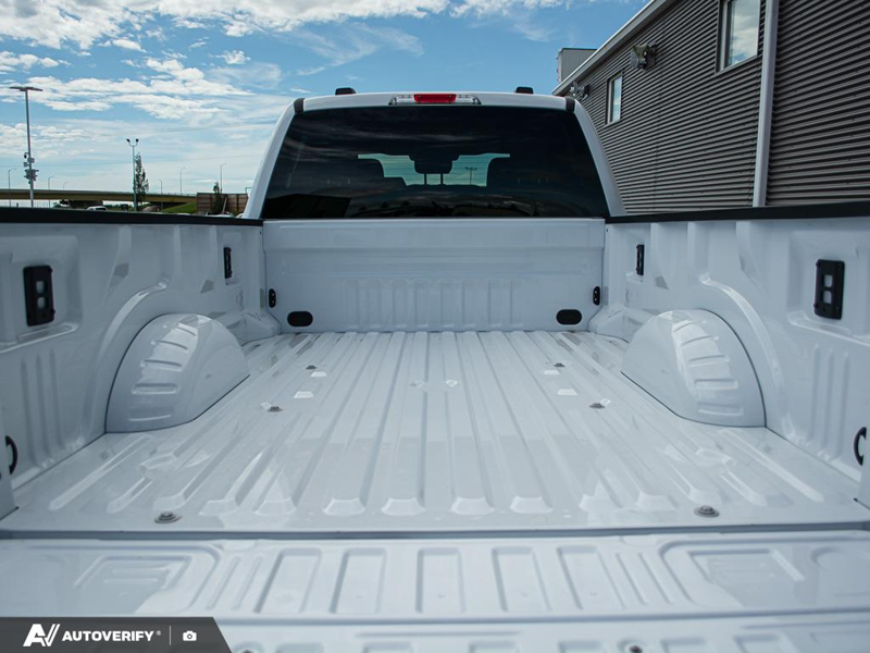 NEW 2026 Ford F-350 Super Duty XLT - Oxford White Exterior / MEDIUM DARK SLATE CLOTH Interior - $91,707 - Stock #D60648 - VIN 1FT8W3DT9TEF02228 - Photo 12