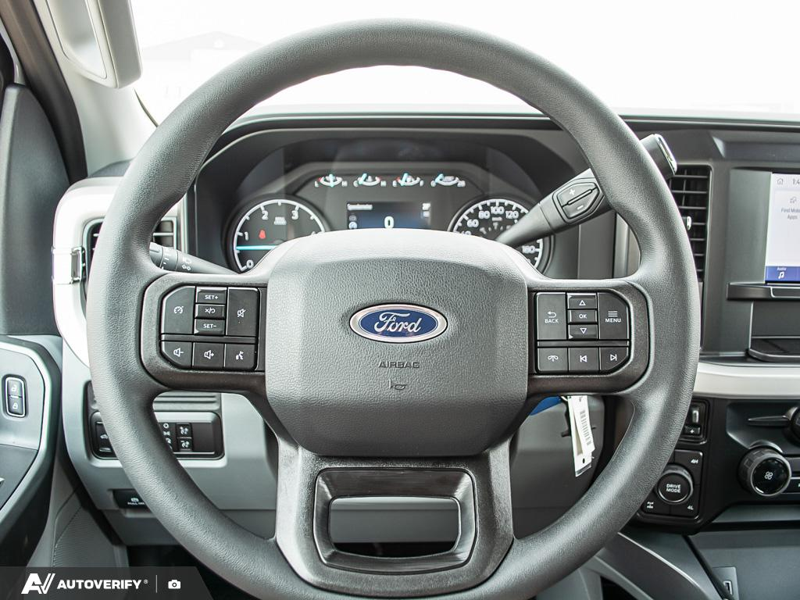 NEW 2026 Ford F-350 Super Duty XLT - Oxford White Exterior / MEDIUM DARK SLATE, CLOTH 40/CONSOLE/40 FRONT SEATS Interior - $87,264 - Stock #D60653 - VIN 1FT8W3BT4TEF02317 - Photo 14