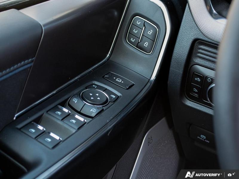 NEW 2026 Ford F-350 Super Duty Platinum - Agate Black Exterior / BLACK ONYX/BLUE LEATHER Interior - $122,298 - Stock #E60572 - VIN 1FT8W3BM9TEE28806 - Photo 17