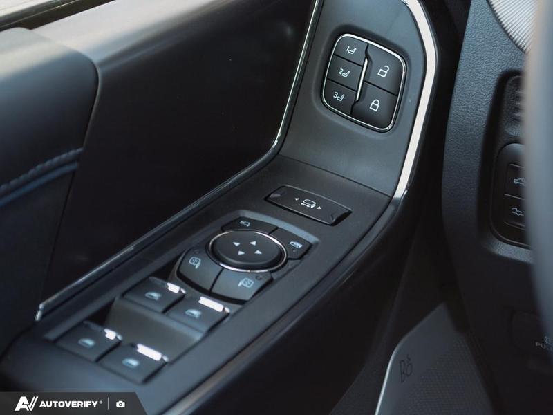 NEW 2026 Ford F-350 Super Duty Platinum - Agate Black Exterior / BLACK ONYX/BLUE LEATHER Interior - $124,761 - Stock #D60434 - VIN 1FT8W3BM6TEE29167 - Photo 17