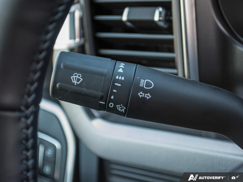 NEW 2026 Ford F-350 Super Duty Platinum - Agate Black Exterior / BLACK ONYX/BLUE LEATHER Interior - $122,798 - Stock #E60572 - VIN 1FT8W3BM9TEE28806 - Photo 16