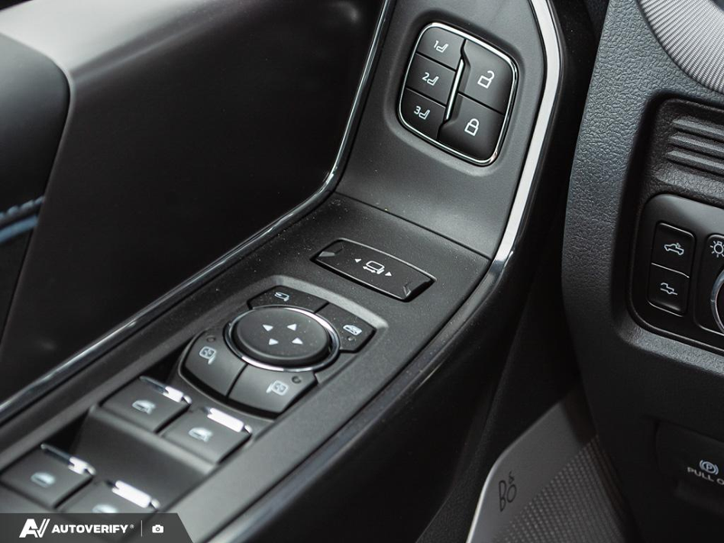 NEW 2026 Ford F-350 Super Duty Platinum - Carbonized Grey Metallic Exterior / BLACK ONYX/BLUE LEATHER Interior - $119,261 - Stock #D60444 - VIN 1FT8W3BMXTEE27115 - Photo 16