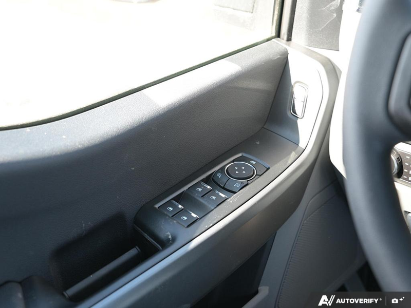 NEW 2026 Ford F-350 Super Duty XLT - Oxford White Exterior / MEDIUM DARK SLATE CLOTH Interior - $92,914 - Stock #E60337 - VIN 1FD8W3HT1TED93575 - Photo 17