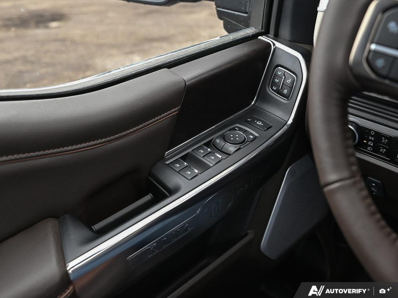 NEW 2026 Ford F-350 Super Duty King Ranch DRW - Agate Black/marsh Grey Accent Exterior / JAVA LEATHER Interior - $127,903 - Stock #E60579 - VIN 1FT8W3DMXTEE36829 - Photo 17