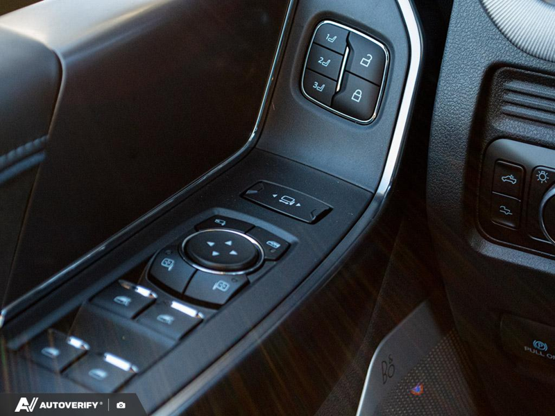 NEW 2026 Ford F-350 Super Duty Platinum - Argon Blue Metallic Exterior / BLACK LEATHER Interior - $123,266 - Stock #D60075 - VIN 1FT8W3BTXTEC87400 - Photo 17