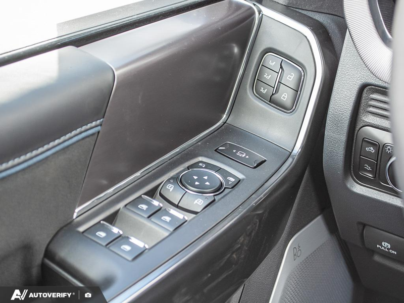 NEW 2026 Ford F-350 Super Duty Platinum - Carbonized Grey Metallic Exterior / BLACK ONYX/BLUE LEATHER Interior - $121,061 - Stock #D60348 - VIN 1FT8W3BT2TEE05424 - Photo 17