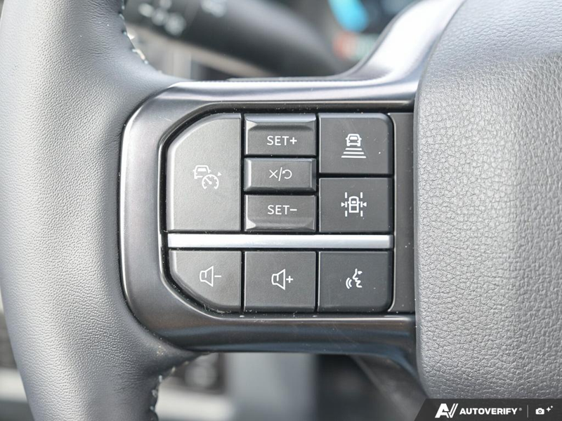 NEW 2026 Ford F-350 Super Duty Platinum Tremor - Star White Tri-coat Metallic Exterior / BLACK ONYX/BLUE LEATHER Interior - $127,253 - Stock #E60436 - VIN 1FT8W3BM9TEE06076 - Photo 18