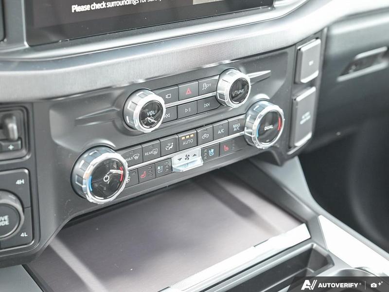 NEW 2026 Ford F-350 Super Duty Platinum - Star White Tri-coat Metallic Exterior / BLACK ONYX/BLUE LEATHER Interior - $125,528 - Stock #E60392 - VIN 1FT8W3BT6TED89079 - Photo 20