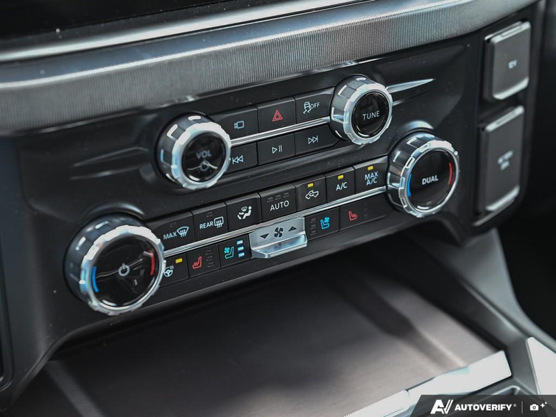 NEW 2026 Ford F-350 Super Duty Platinum - Glacier Gray Exterior / BLACK ONYX/BLUE LEATHER Interior - $127,253 - Stock #E60442 - VIN 1FT8W3BM1TED99091 - Photo 19