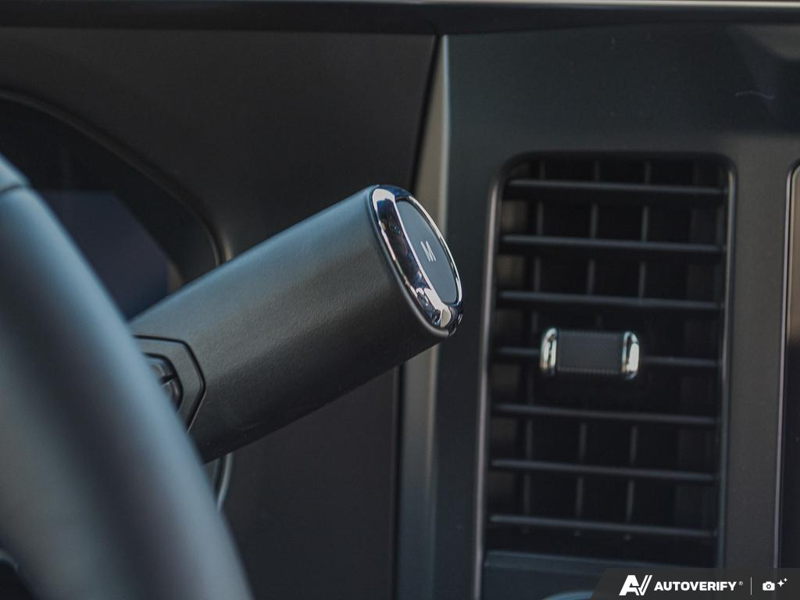 NEW 2026 Ford F-350 Super Duty Platinum - Agate Black Exterior / BLACK ONYX/BLUE LEATHER Interior - $122,798 - Stock #E60572 - VIN 1FT8W3BM9TEE28806 - Photo 19