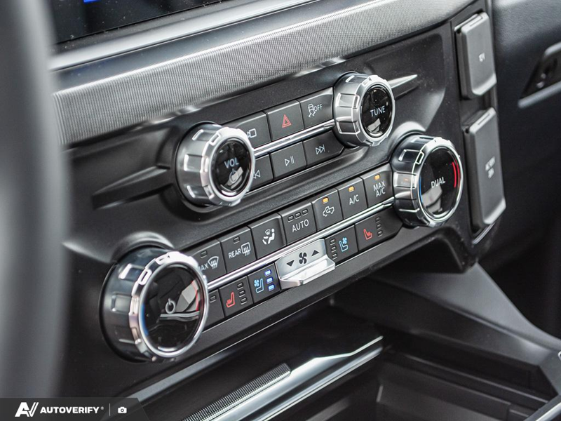 NEW 2026 Ford F-350 Super Duty Platinum - Carbonized Grey Metallic Exterior / BLACK ONYX/BLUE LEATHER Interior - $119,261 - Stock #D60444 - VIN 1FT8W3BMXTEE27115 - Photo 19