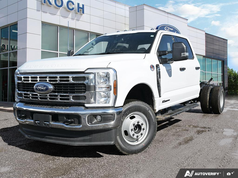 NEW 2026 Ford F-350 Super Duty XLT - Oxford White Exterior / MEDIUM DARK SLATE CLOTH Interior - $92,914 - Stock #E60337 - VIN 1FD8W3HT1TED93575 - Photo 1