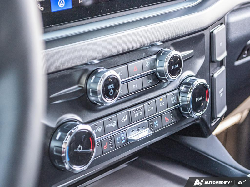 NEW 2026 Ford F-350 Super Duty Platinum Tremor - Glacier Gray Exterior / BLACK ONYX/BLUE LEATHER Interior - $128,753 - Stock #E60535 - VIN 1FT8W3BM7TEE28383 - Photo 20